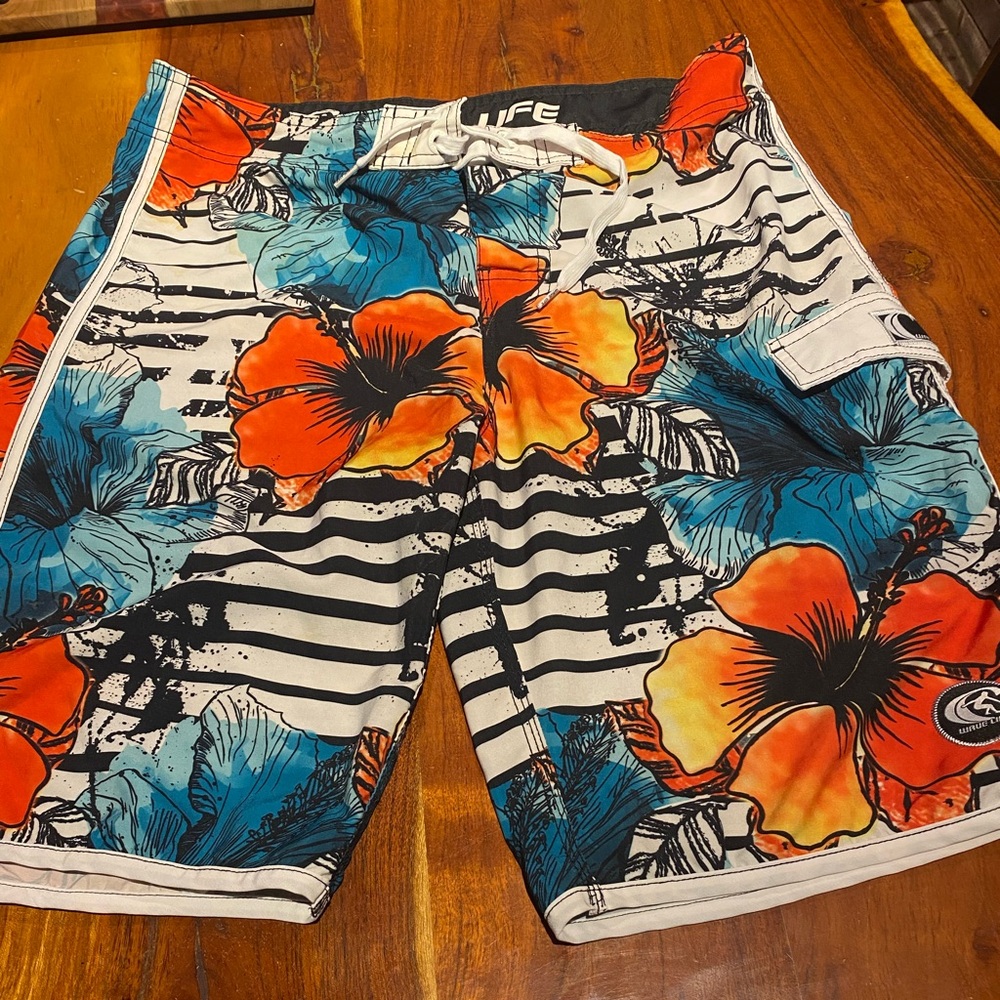Wave Life‎ men’s board shorts size large
